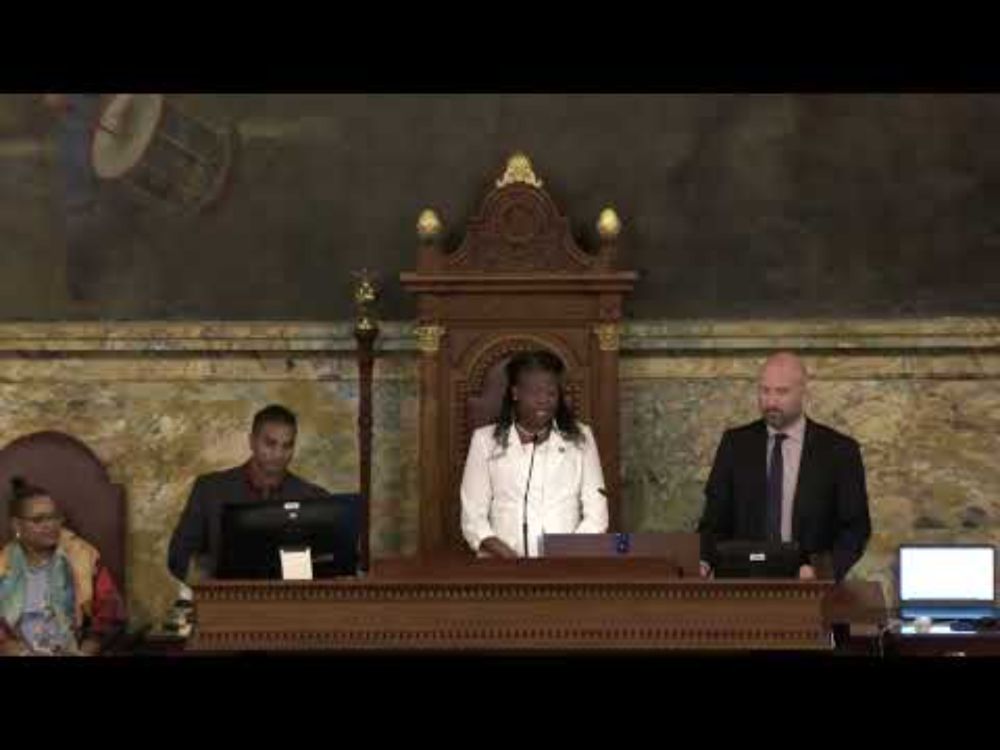 Young Leads PA House Session