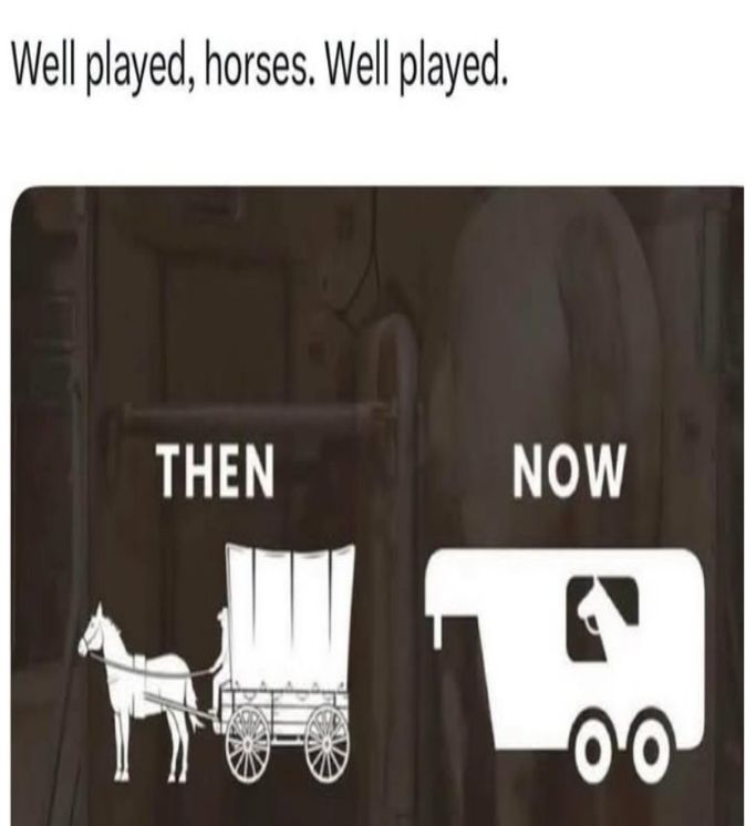 Well played, horses. Well played. 

Then;
Kuvassa hepo vetää kärryä

Now: 
Hepoa vedetään kärryssä