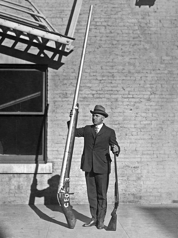 This shows both the scale and that some of the larger punt gun designs don't have traditional 