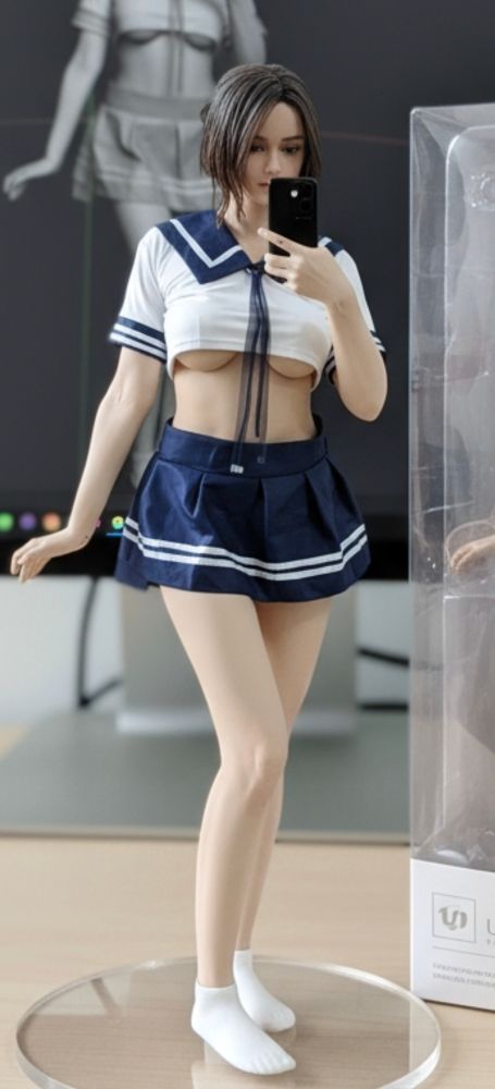 สูงขาว โนตม ตุ๊กตา