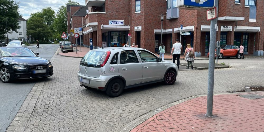 Unfall auf dem Altstadtring in Castrop-Rauxel: Rückstau bis zur Bochumer Straße