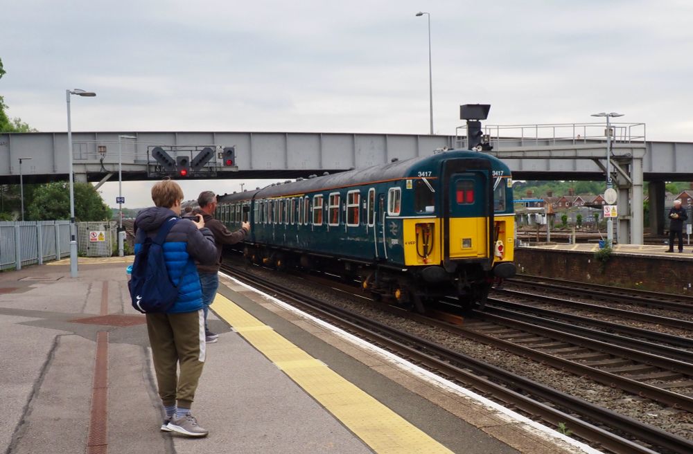 4VEP electric multiple unit 3417 ‘Gordon Pettit’ on the up fast at Eastleigh. The unit is in the original blue with aluminium window frames, half yellow ends, red blinds
Class 50 50008 hauling back from the Swanage Gala, in Hanson & Hall livery