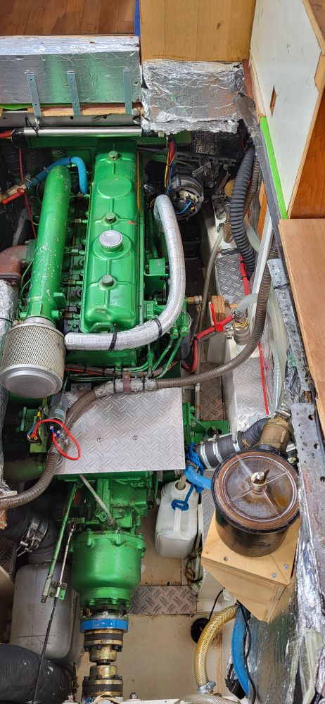 Motor in boot met wierfilter