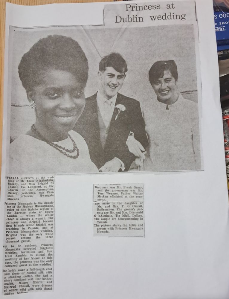 Alt i Scéala Éireann faoi bhainis mo thuismitheoirí agus cara mo mháthair ó Saimbia a bhí ann. Ar cuairt uirthi agus a muintir atá i Sasana faoi láthair 