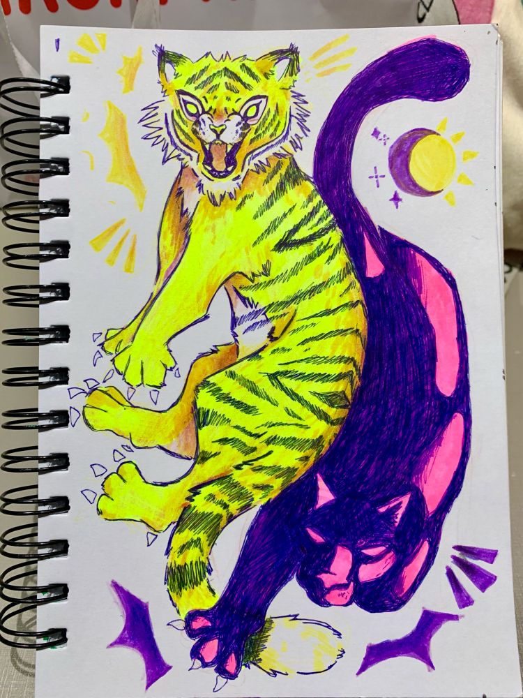 Desenho de um tigre e uma pantera, feitos com marca-texto e caneta