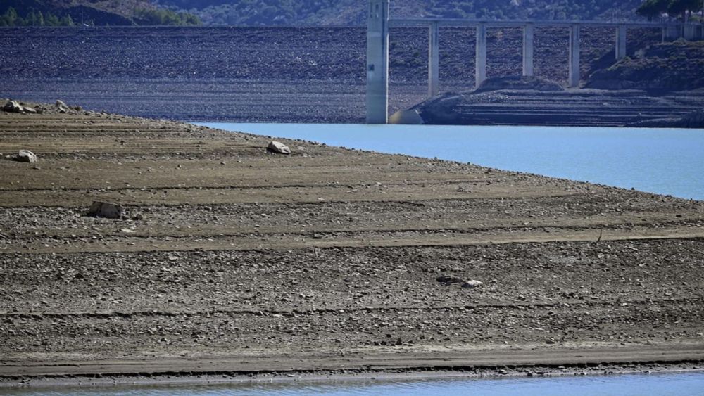 Andalucía activará nuevas medidas de restricción del uso del agua ante las bajas reservas de los embalses tras un verano sin lluvias  | Sociedad  | Cadena SER