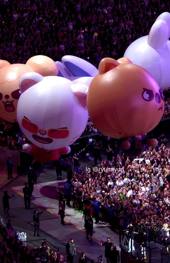 Skzoo balloons (2)