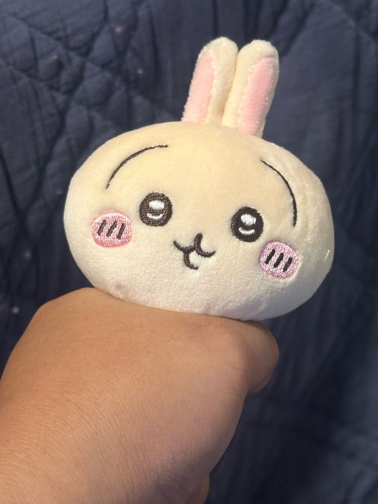 Usagi (from Chikawa) getting gripped really hard. So hard that it’s funny. 