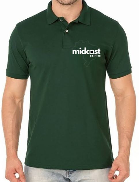 Uma imagem de camisa polo verde com a logo do midcast