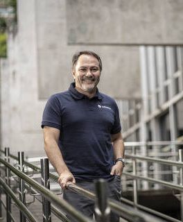 Foto do CEO da Sabesp rindo