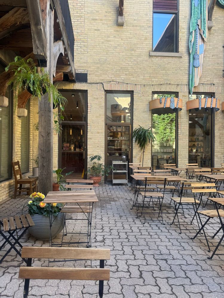 Courtyard with cafe in the background 