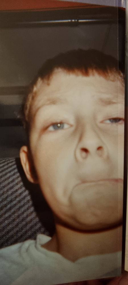 Selfie of young Deansley in the 90s