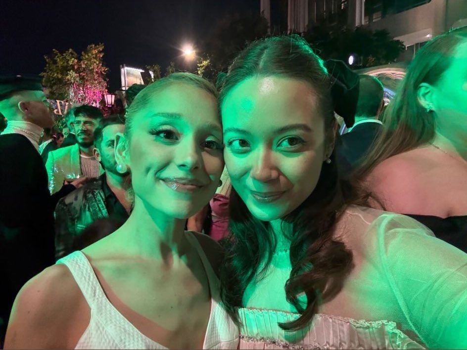 Selfie of Ariana Grande and Laufey at the Wicked premiere