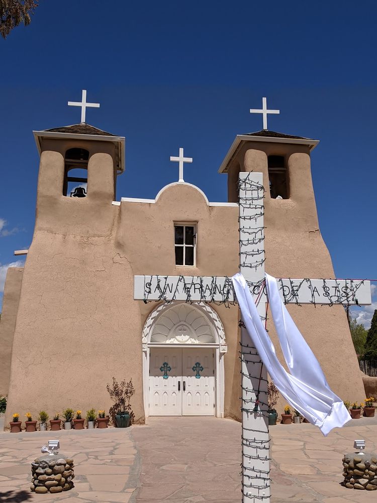 picture of Ranchos de Taos, New Mexico, got a problem with that?