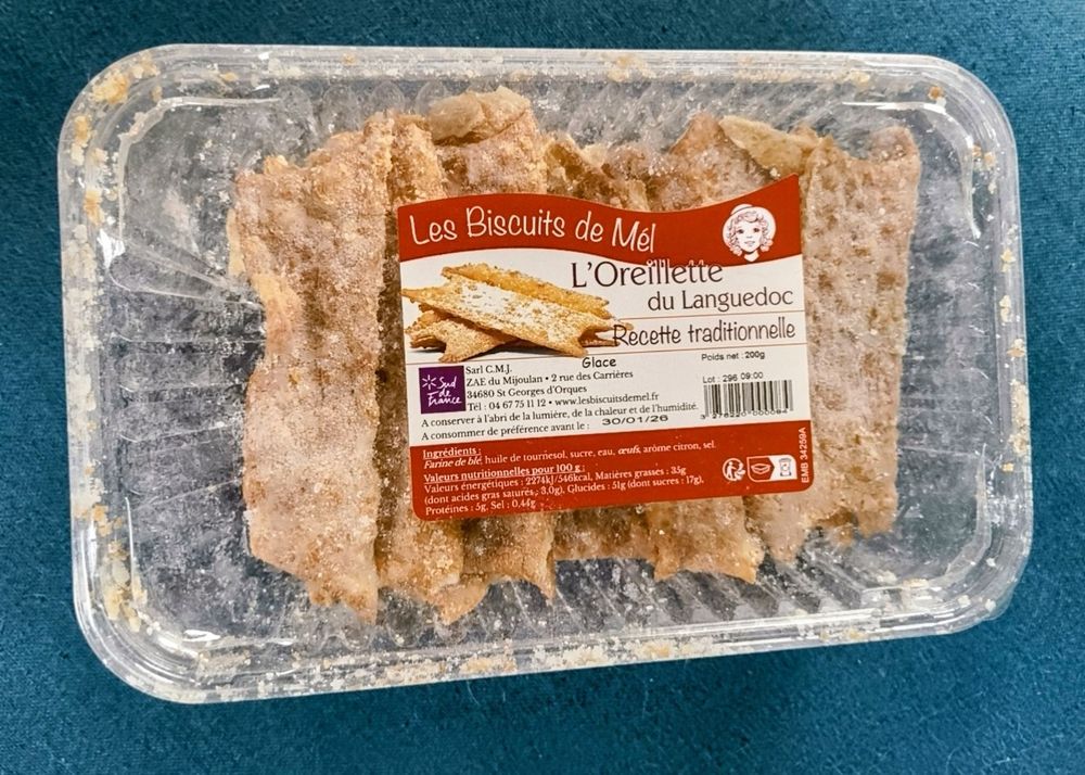 Une boîte de gâteaux l'oreillette du Languedoc ! 