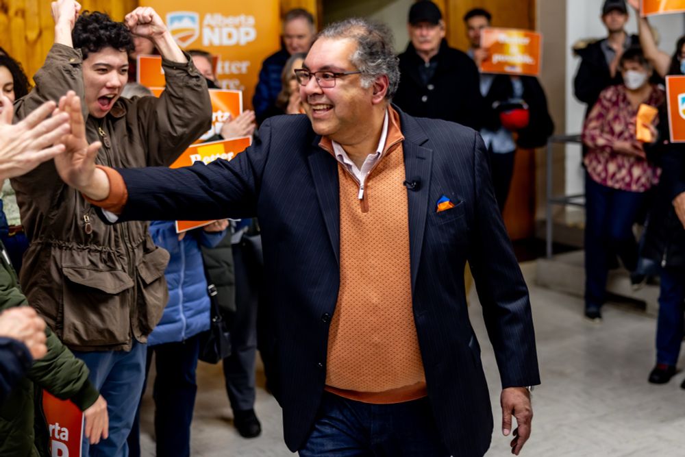 Naheed Nenshi greets a crowd at his nomination.