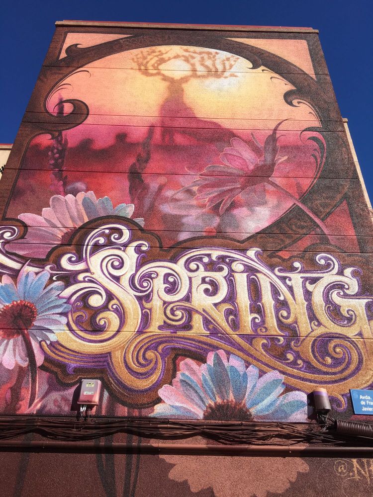 Spring building paint, Fuenlabrada, Madrid 2023