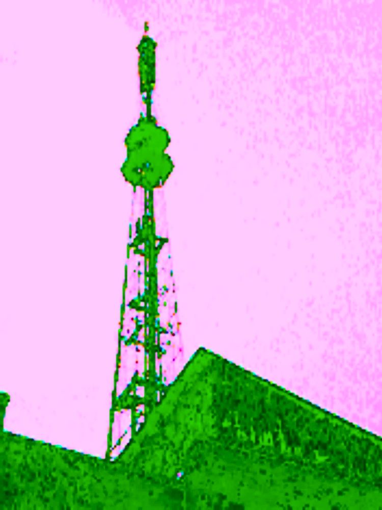 #glitchart #glitch #art #glitchcore #digitalart

scenery photo made on circuit-bent camera