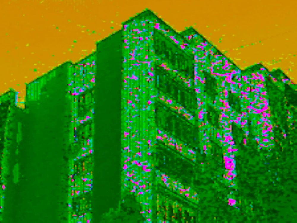 #glitchart #glitch #art #glitchcore #digitalart

scenery photo made on circuit-bent camera