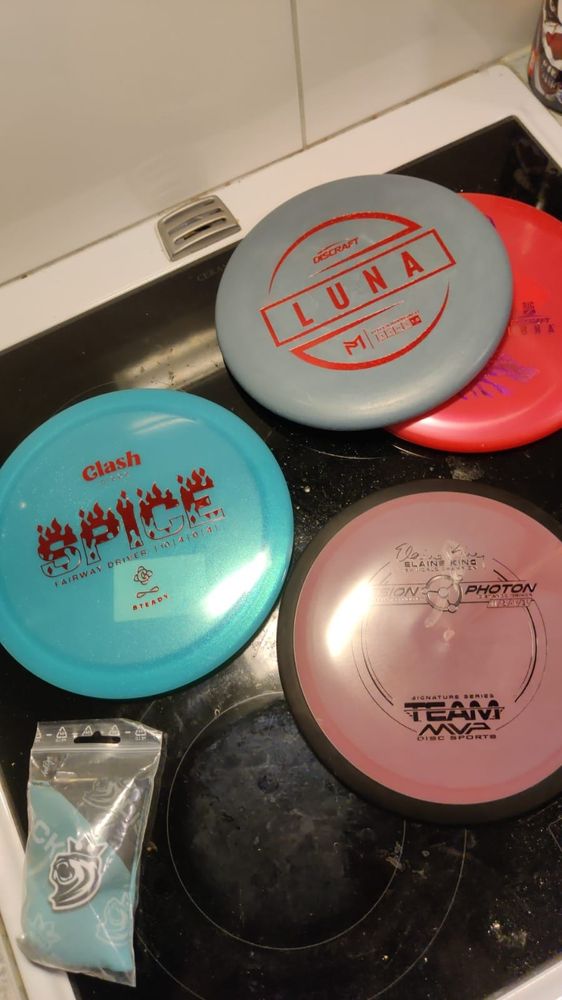 Frisbeekiekkoja, eli muutamia uusia harjoitteluvälineitä frisbeegolffiin!