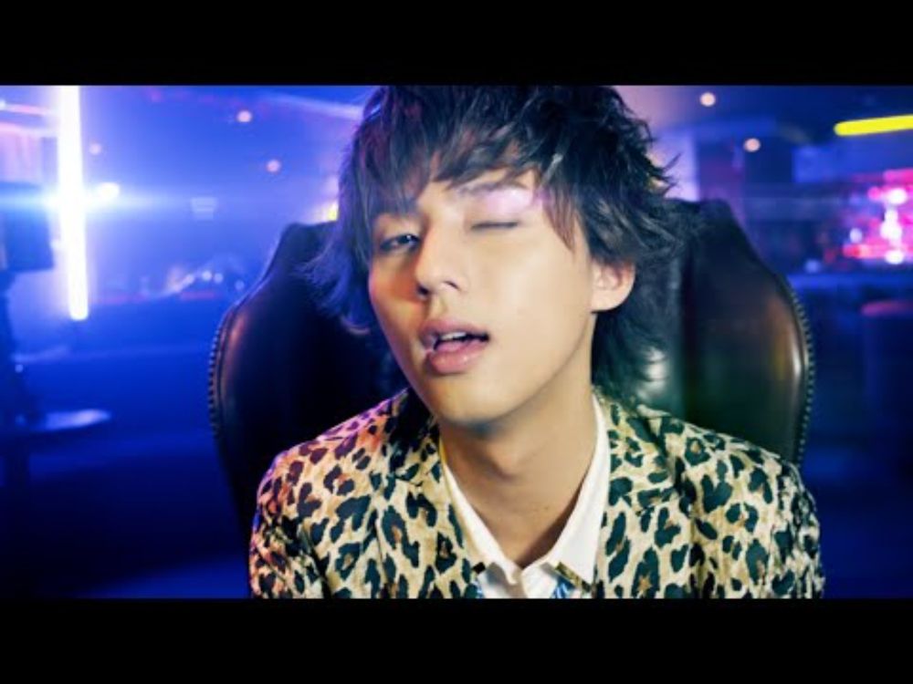 Kis-My-Ft2 / 「Shake It Up」Music Video