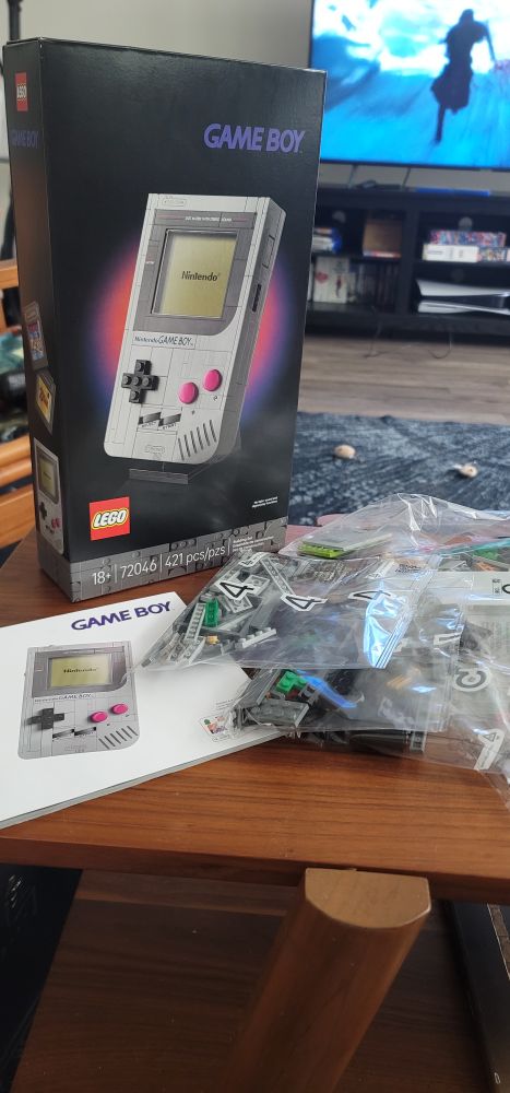 Lego Gameboy build set unboxed