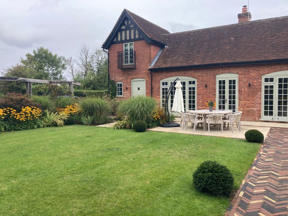 Country garden in Chalfont St Giles 