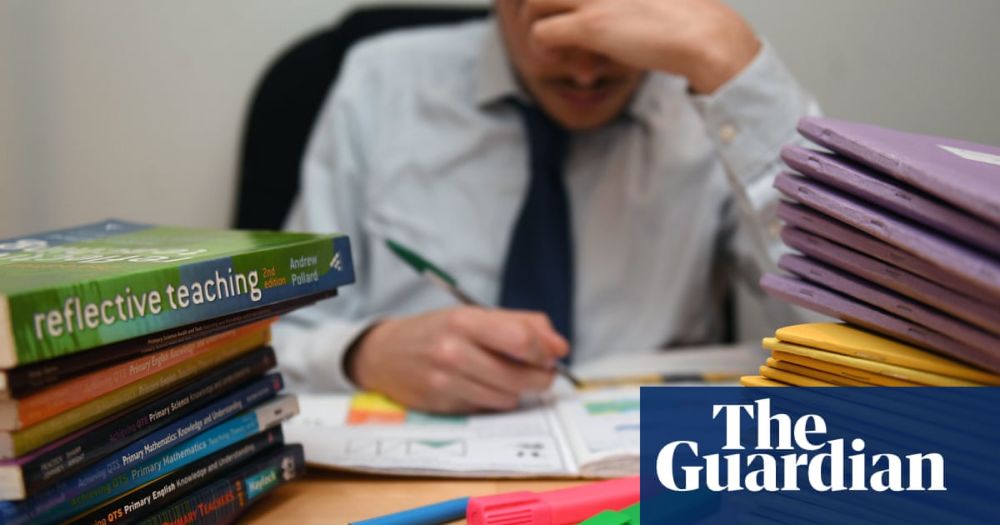 Teachers in England offered lie-ins to make job more appealing