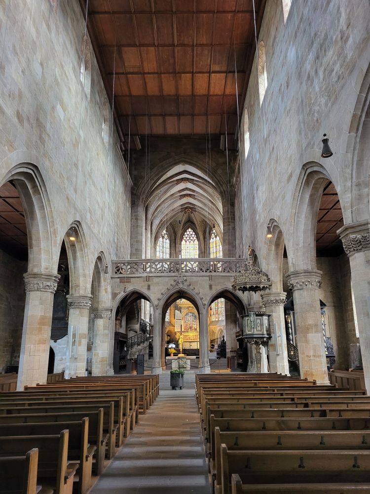 Esslingen, St. Dionys, Blick nach Osten auf Lettner und Chor