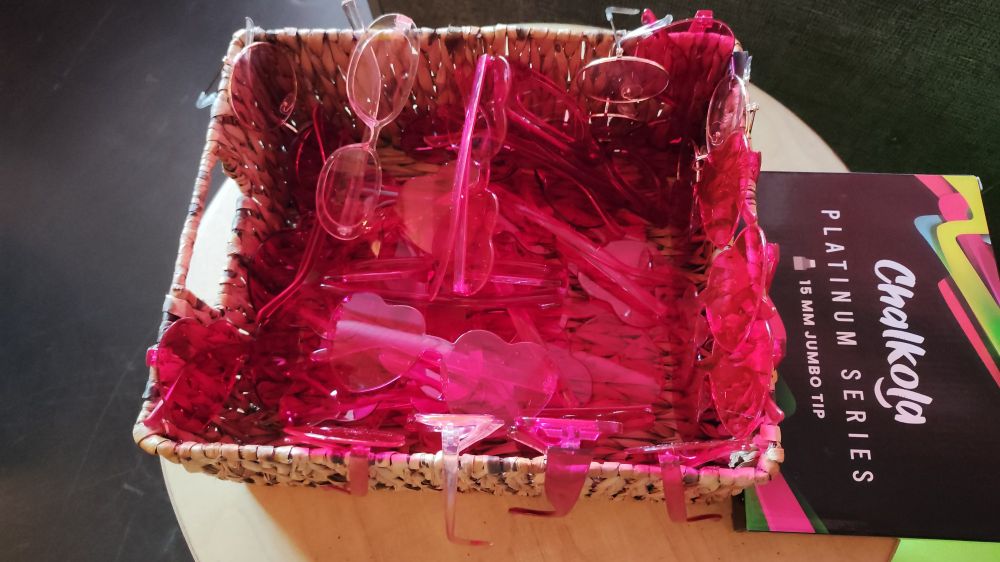 pinke plastik sonnenbrillen