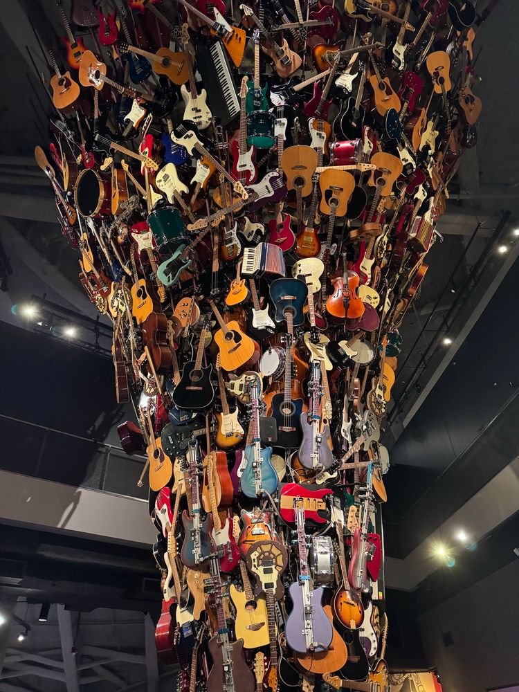 Guitar Tower, Museum of Pop Culture