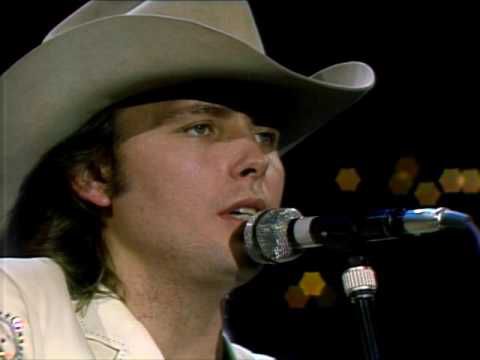Dwight Yoakam - "Buenas Noches From A Lonely Room (She Wore Red Dresses)" [Live from Austin, TX]