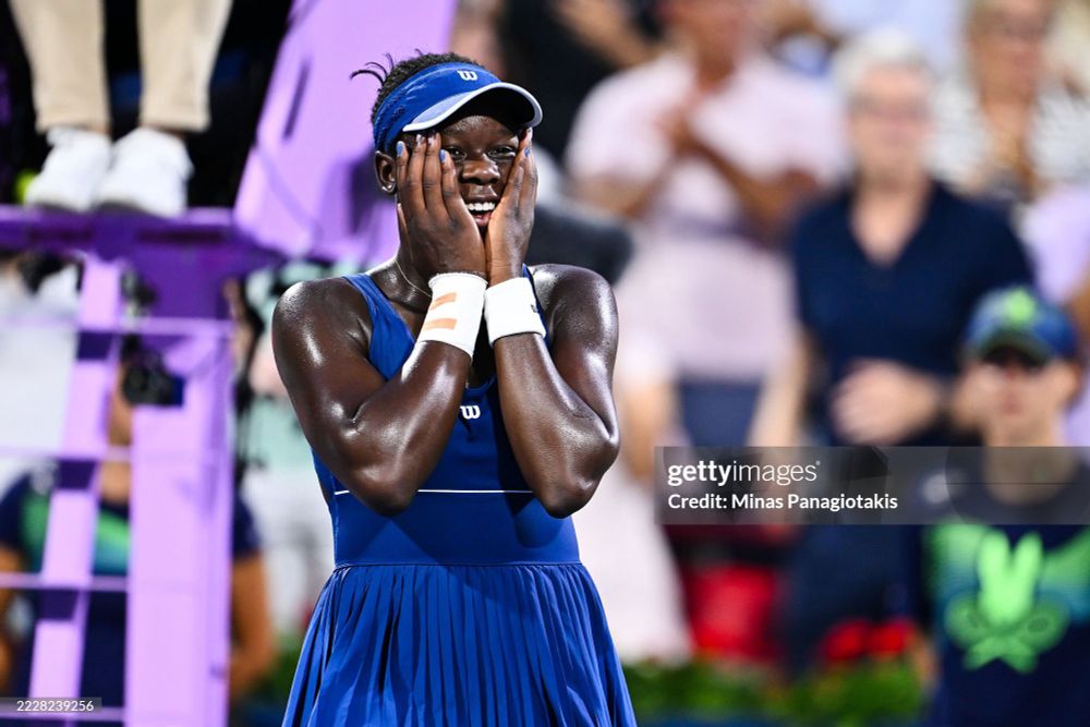 Canadian Victoria Mboko, hands on cheeks in joyful amazement at winning her first WTA title. #Montreal 🇨🇦 