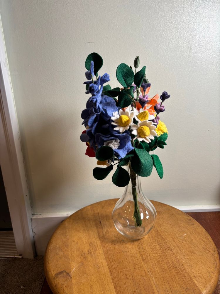 Bouquet of felt flowers