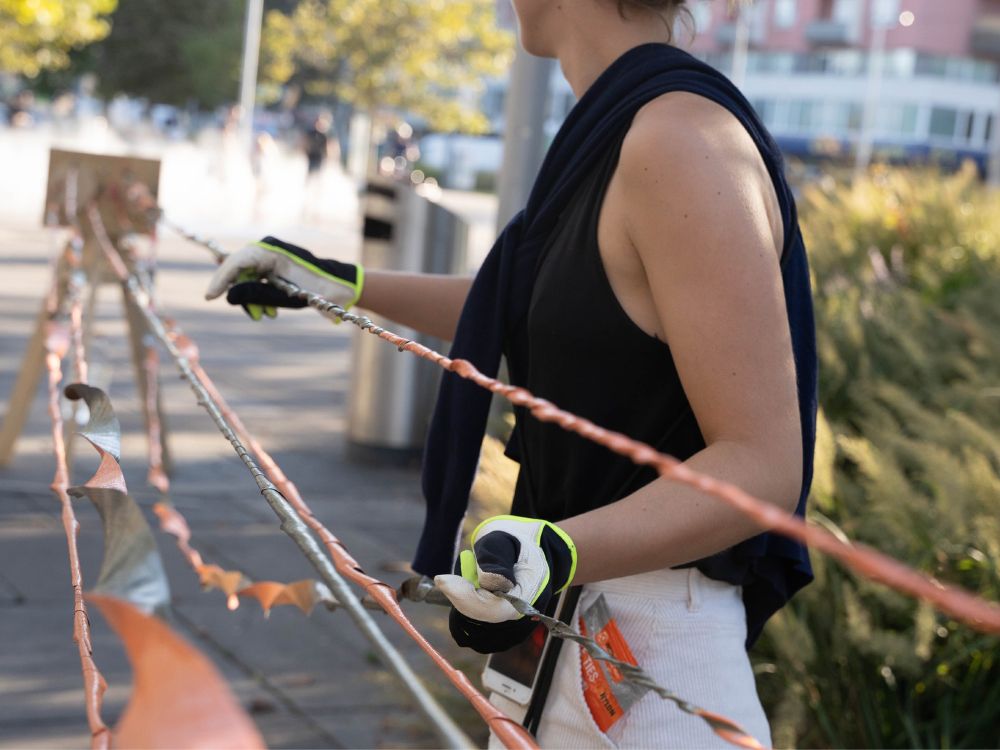 „Membran Prozess – Seile drehen“ von Membran Team (Julia Hahnl, Julia Habarda, Frida Teller & Tobias Kauer)
Foto: Tobias Kauer
