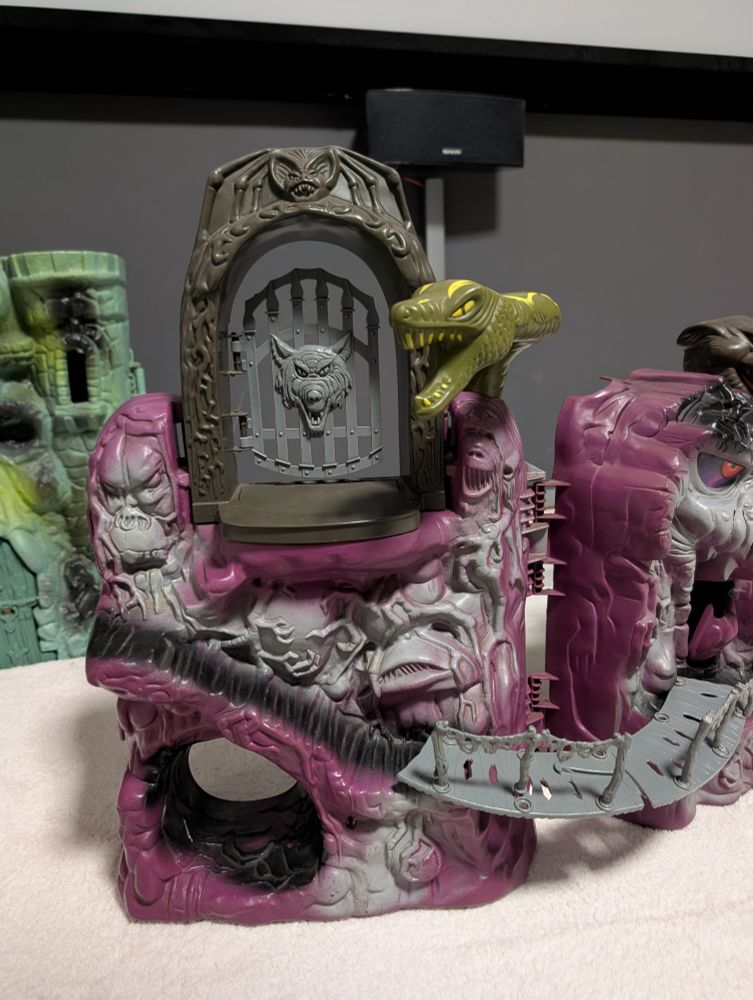 Vintage Snake Mountain 