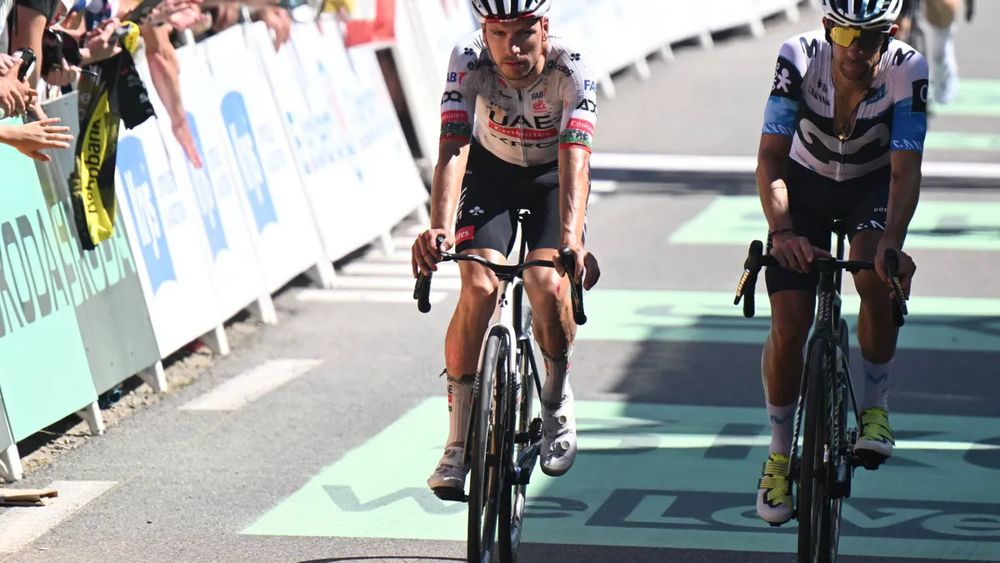 🎥 Samenvatting etappe 7 Tour de France 2025: Tadej Pogacar wint, maar verliest (voorlopig) een superknecht