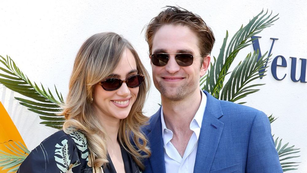 Suki Waterhouse and Robert Pattinson put on a loved-up display