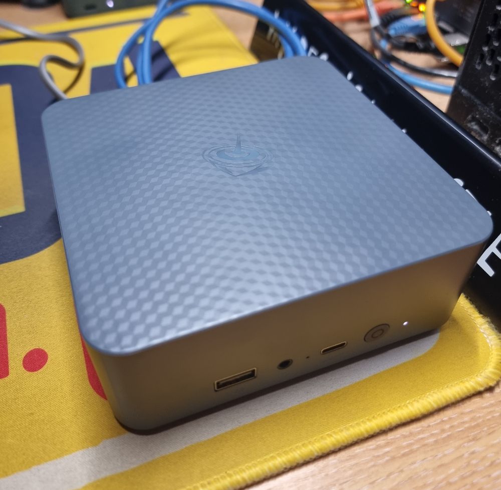 small grey box with usb 3 and usb c ports.