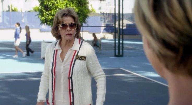 Arrested Development S4. Lucille on prison tennis court.