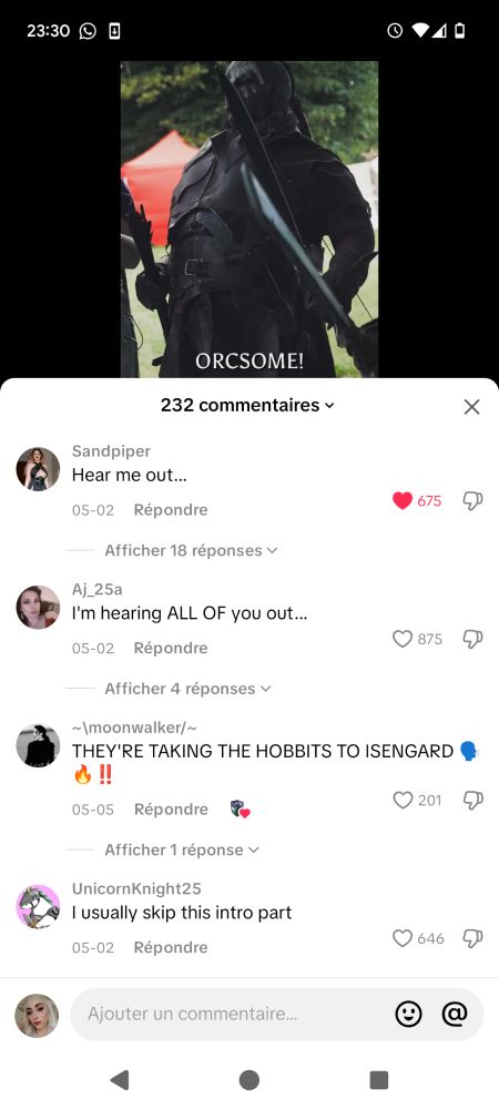 Commentaires de la même vidéo tiktok, où on peut lire de la part de profils féminins : "hear me out", "I'm hearing all of you out", "I usually skip this intro part" (reference des vidéos porno)