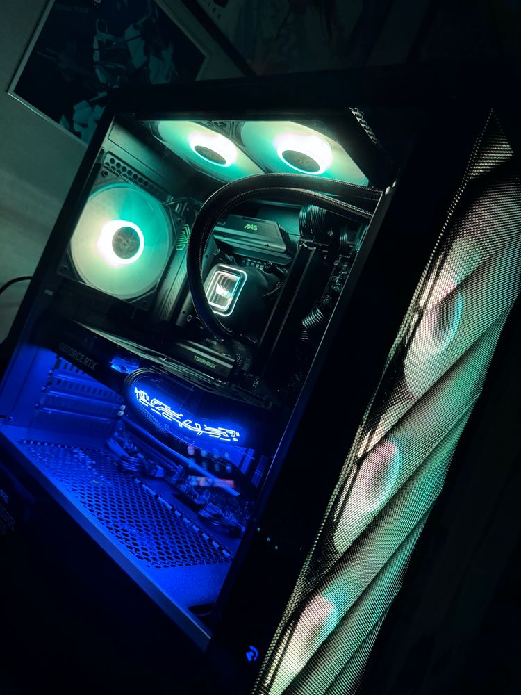 ・CPU Intel CoreUltra 7 265KF
・GPU  玄人志向 NVIDIA GeForce RTX 5070 
・クーラー 玄人志向 KURO-AIOWC360
・マザボ  MSI MAG B860 TOMAHAWK WIFI
・MEM  DDR5 CP2K16G64C38U5B 32GB 
・SSD Crucial P310 1TB 
・ PSU MSI 850W MAG A850GL