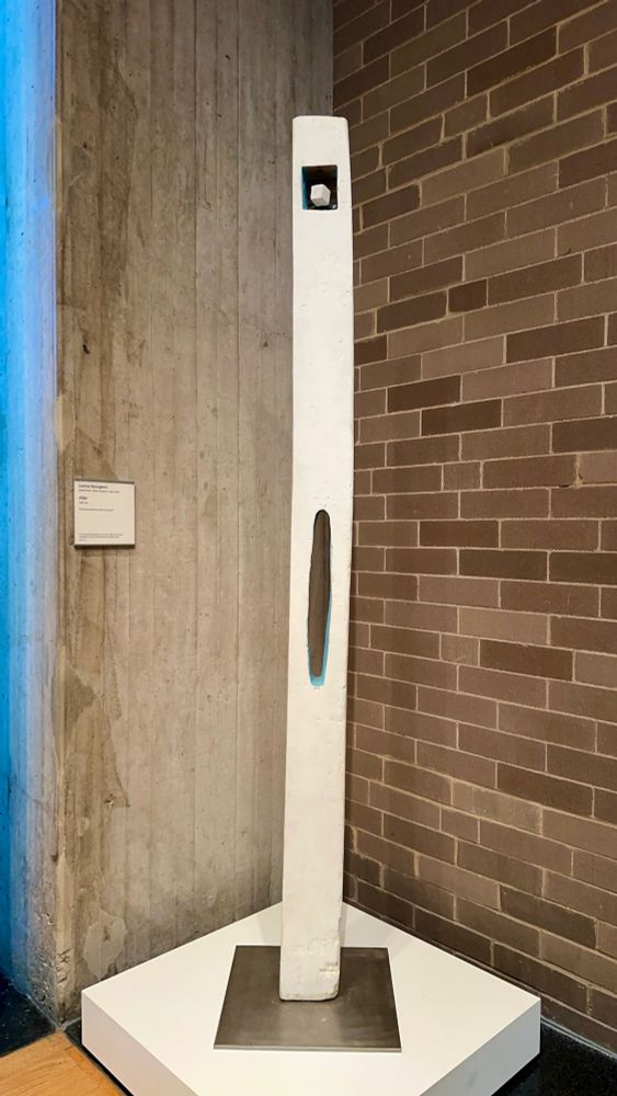 Louise Bourgeois
Pillar
1947-1949
Wood and stainless steel with paint
