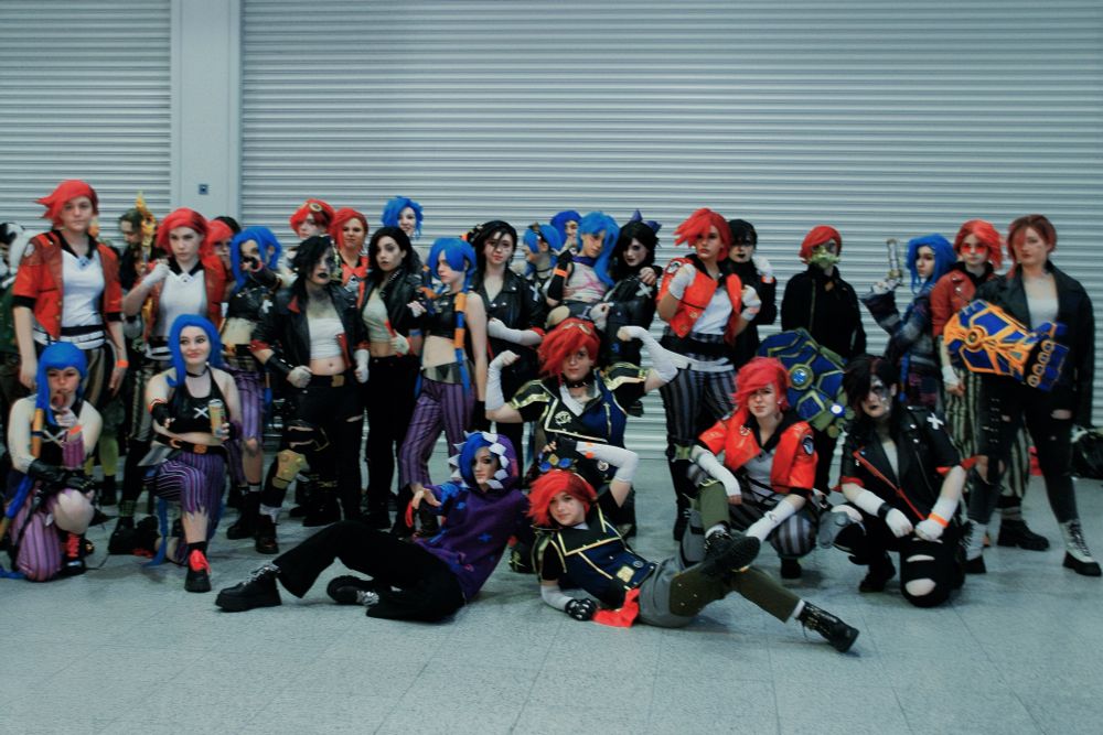 a group of vi’s and jinx’s 