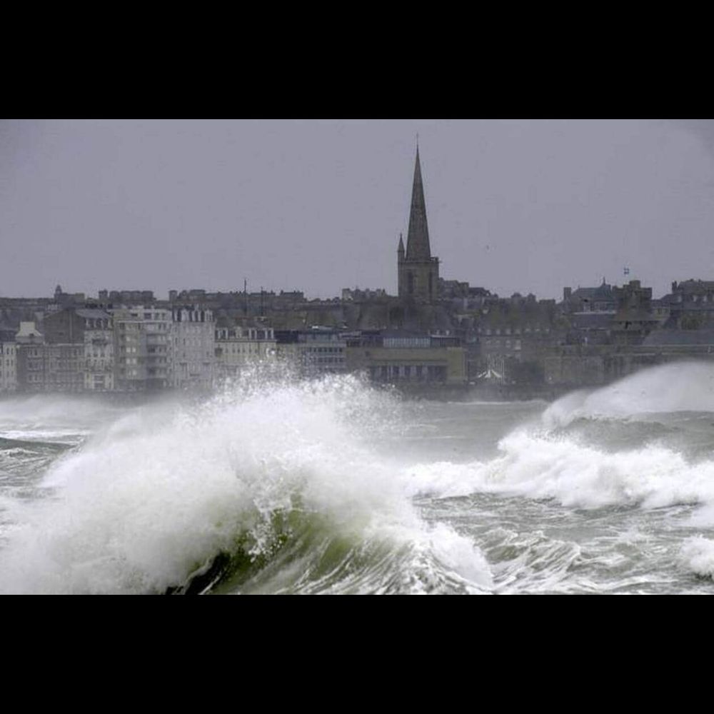 Ces scientifiques ont trouvé le moyen d’annuler la force des vagues, voici comment - Edition du s...