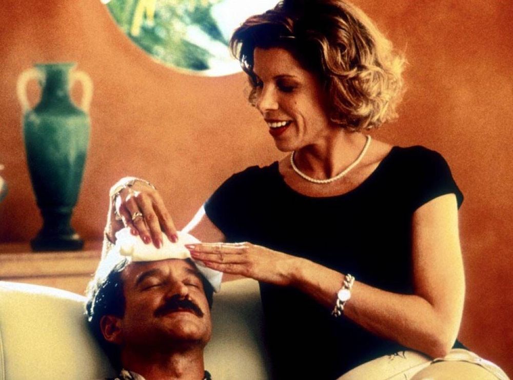 Christine Baranski dabbing the glorious brow of Robin Williams in “The Birdcage” (1997, die. Nichols)