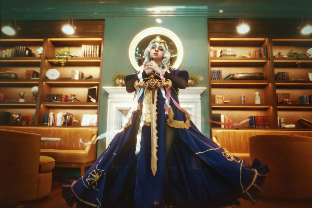 Byleth in Sothis Regalia
📸 mezamine photography