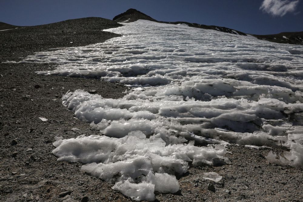 Tropical glaciers melting to ‘unprecedented’ extent, study suggests