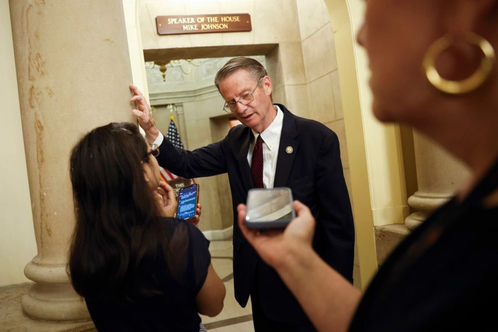 Column | After GOP hypocrisy, Democrats see opening to abolish debt ceiling