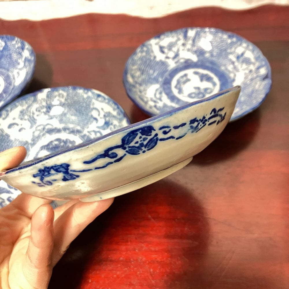 胴には手書きかなと思う銭紋様
見えない部分にも絵を描くのが日本っぽくて好き